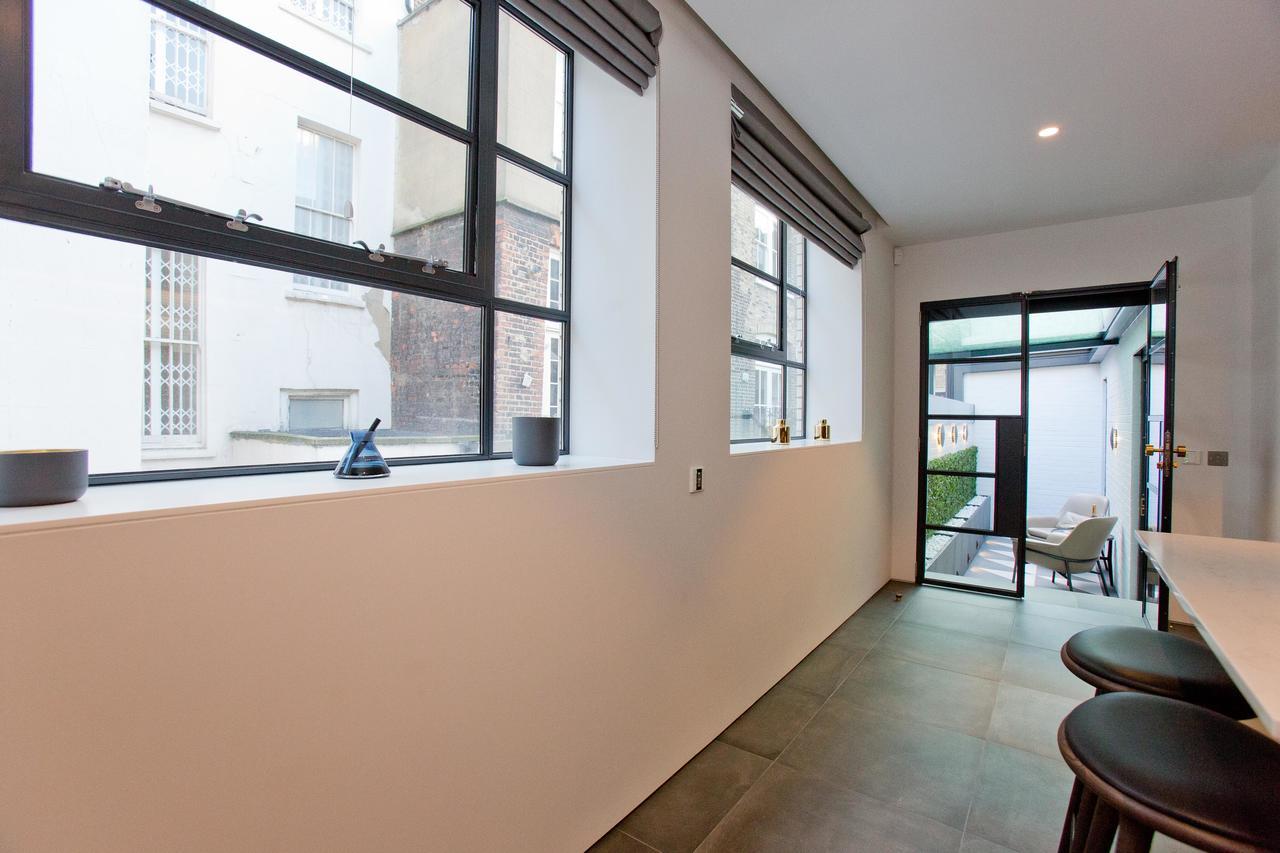 Luxury Royalty Mews Apartman London Szoba fotó